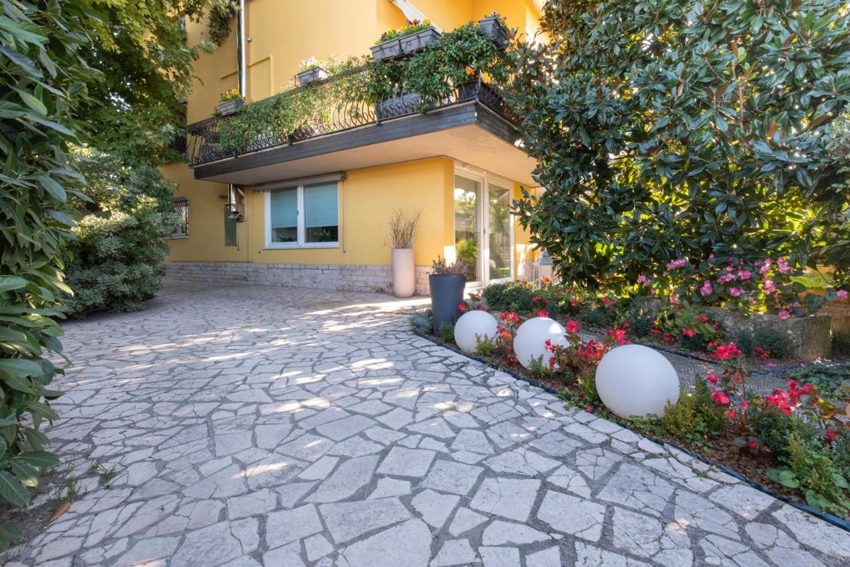 B&B Francesca Mantova - Housity
