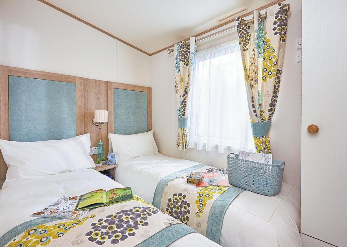 Trevornick Holiday Park - Housity