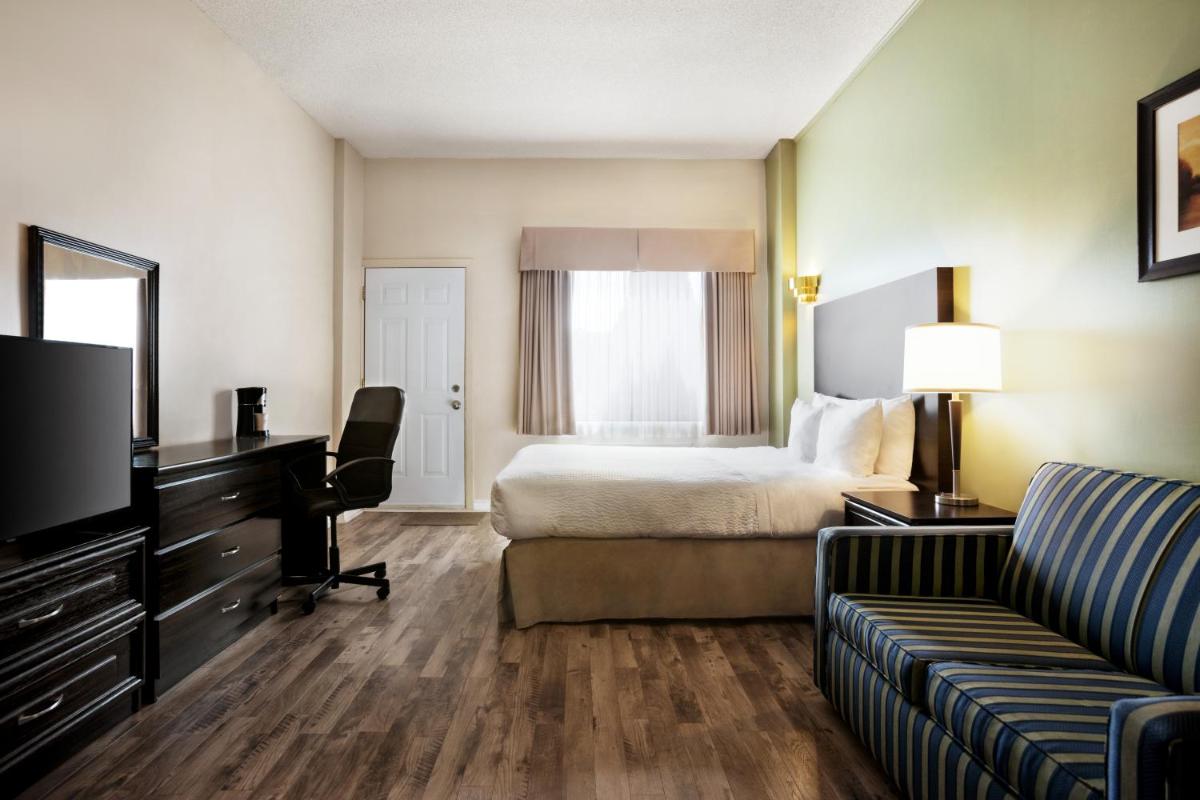 Days Inn by Wyndham Ste. Helene-de-Bagot - Housity
