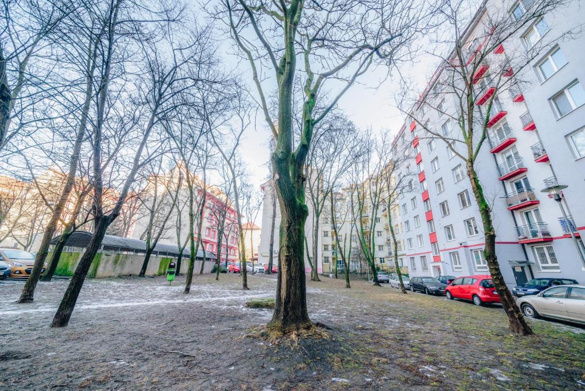 MODRÝ APARTMÁN, Račianska 29, BRATISLAVA - Housity