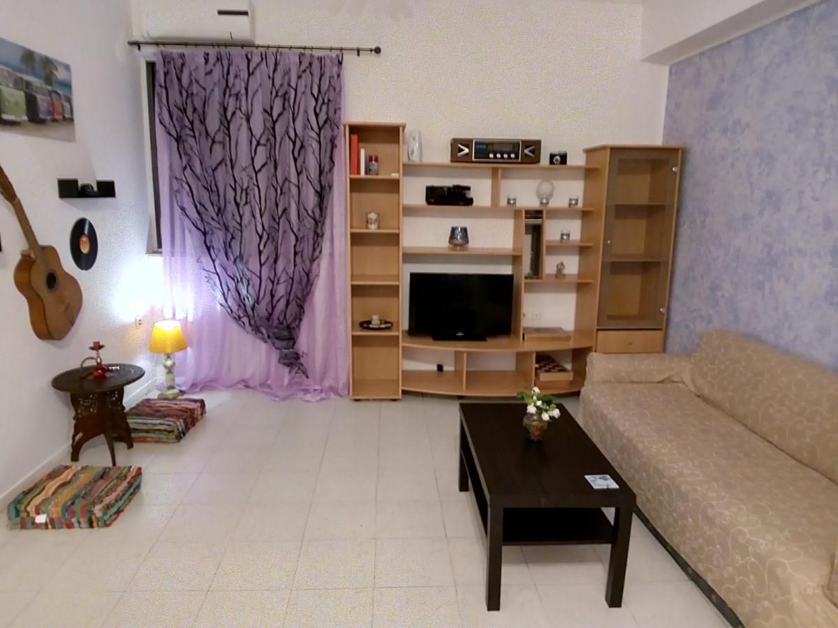 Small apartment 10 min (walk) from Piraeus port - Housity