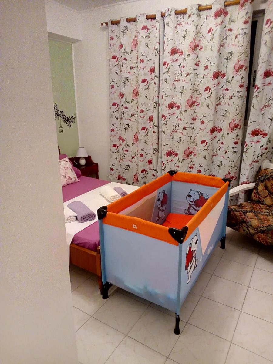 Small apartment 10 min (walk) from Piraeus port - Housity