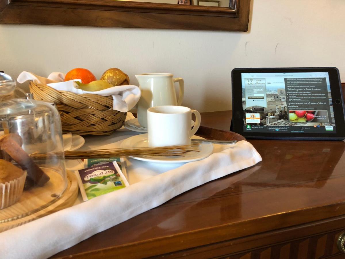 Comida en o cerca de este hotel