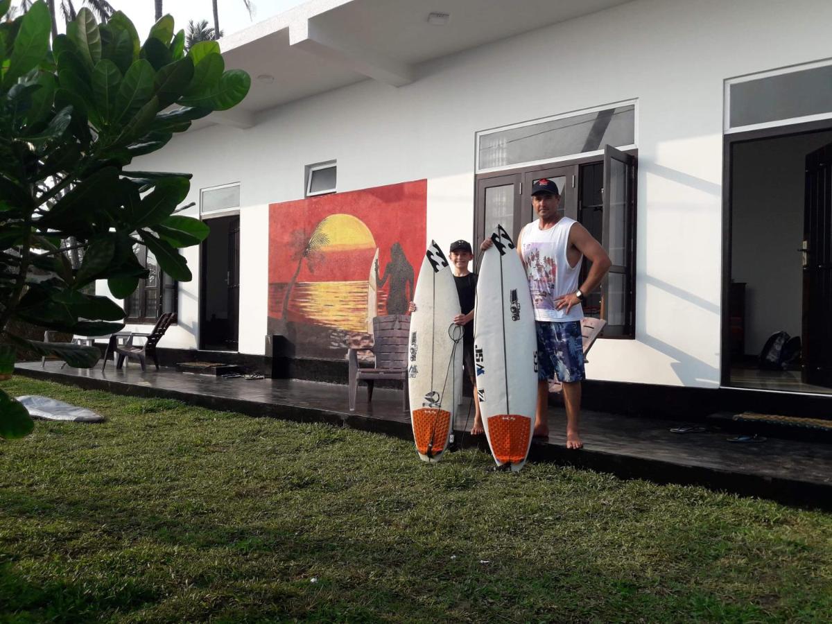 Sunset Surfing Beach Resort - Housity