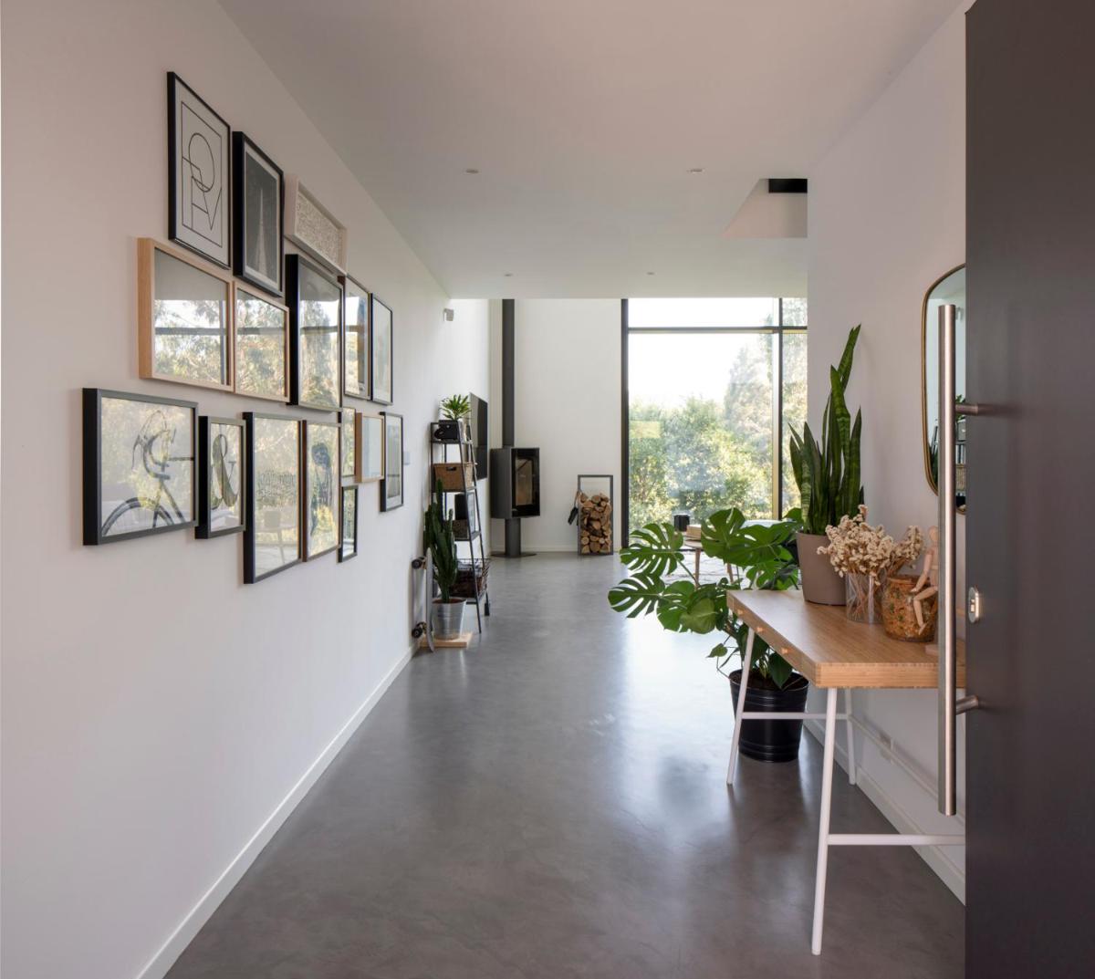 Casa moderna con piscina y vistas al bosque. - Housity