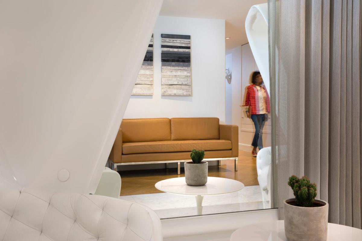 Coin salon dans l'établissement Hôtel R de Paris - Boutique Hotel