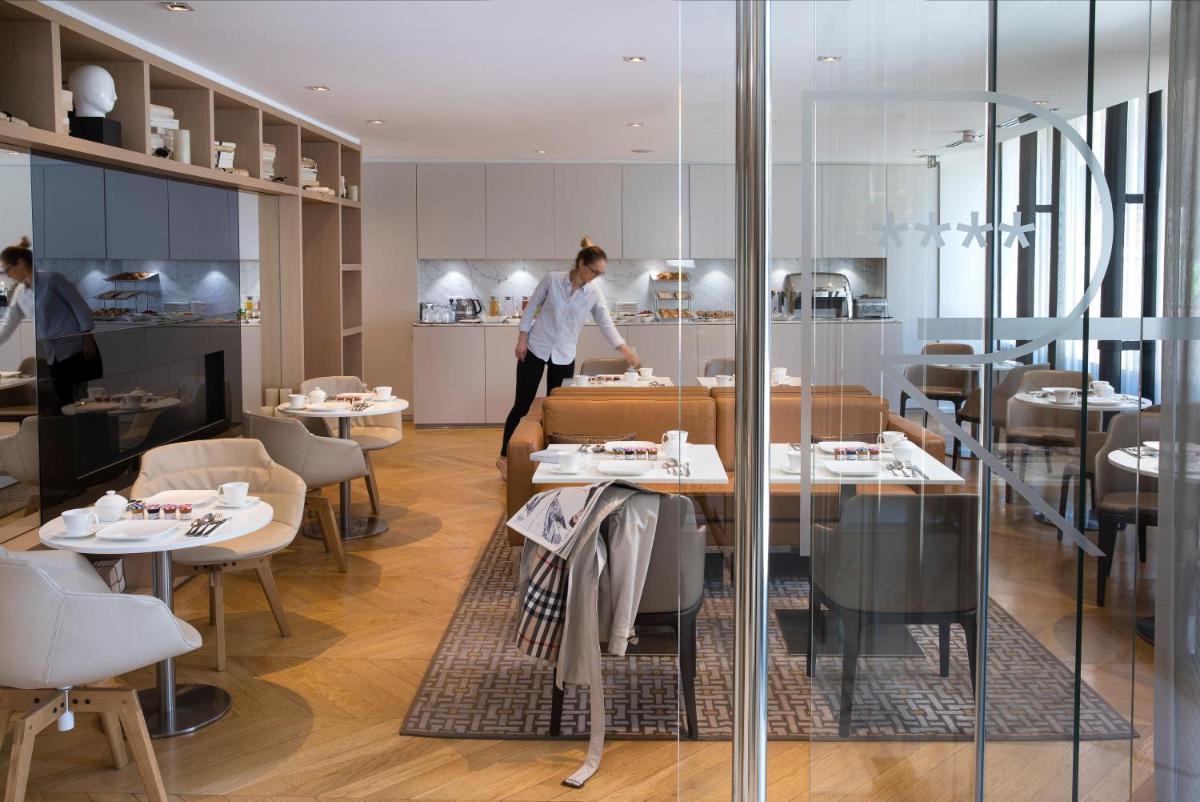 Clients de l'établissement Hôtel R de Paris - Boutique Hotel