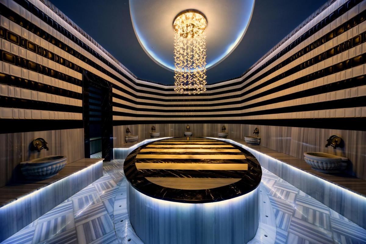 Vikingen Infinity Resort & Spa - Housity