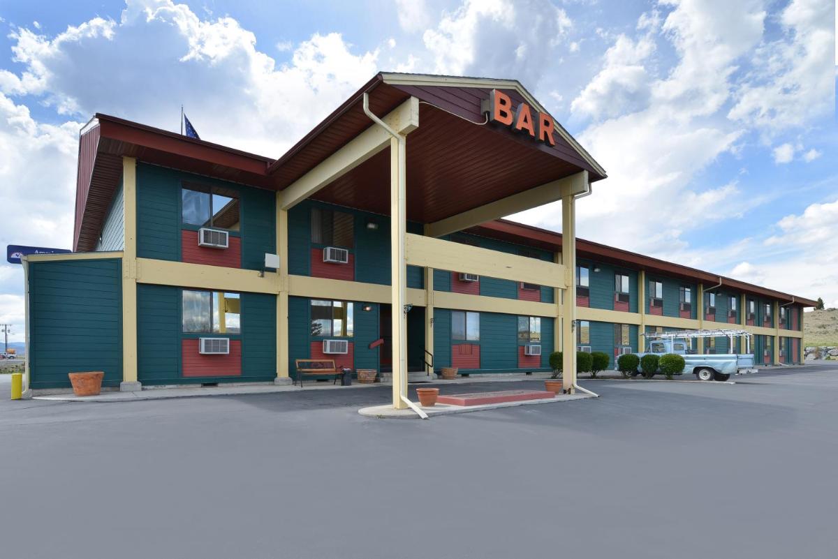 Rocker Inn - Housity