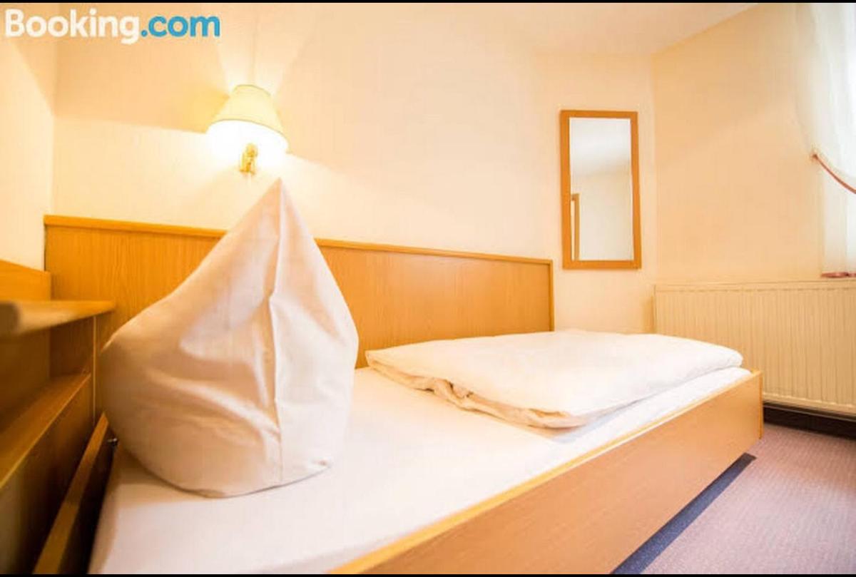 Hotel Goldenes Schiff - Housity