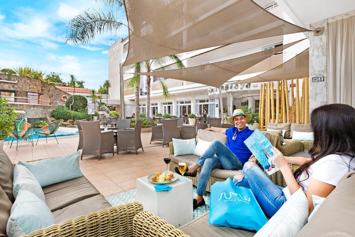 Clientes alojados en Sumus Hotel Monteplaya & SPA 4Sup - Adults Only
