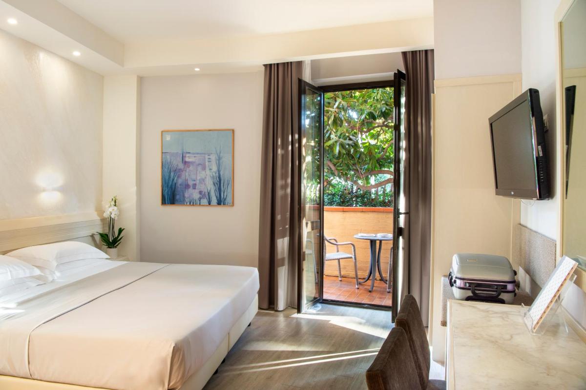 Hotel Grifone Firenze - Urban Pool & Spa - Housity
