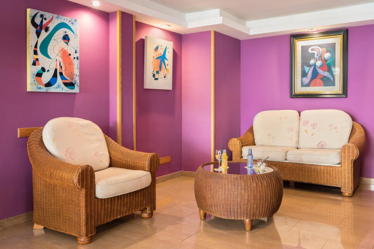 Zona de estar de htop Palm Beach & SPA #htopEnjoy