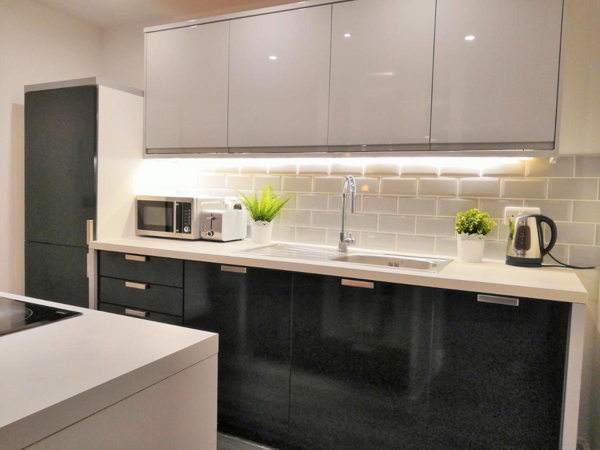 Comfy Birmingham City Center Apartment at Inge Street By HF Group - Housity
