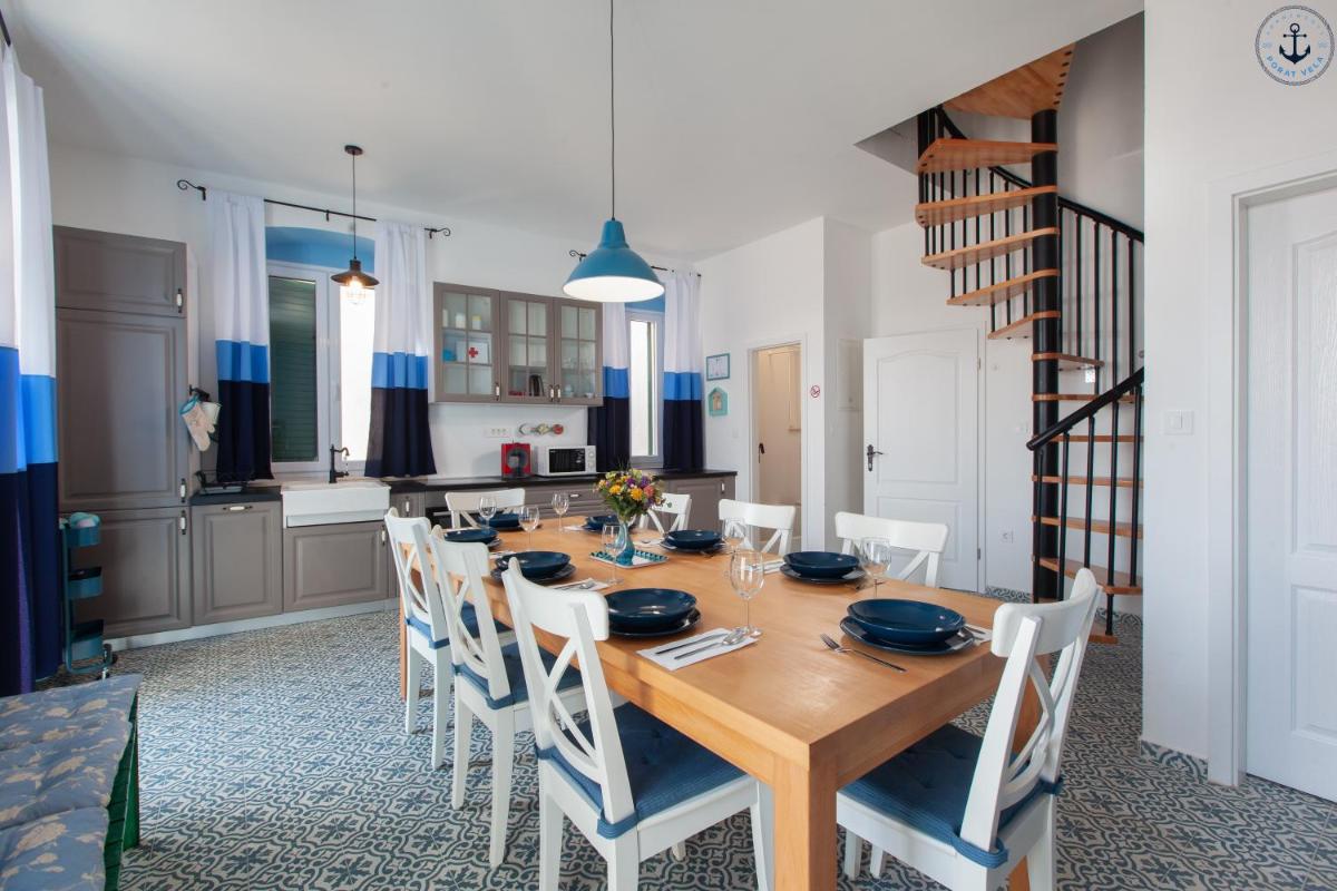 Apartments Porat Vela Podgora - Housity