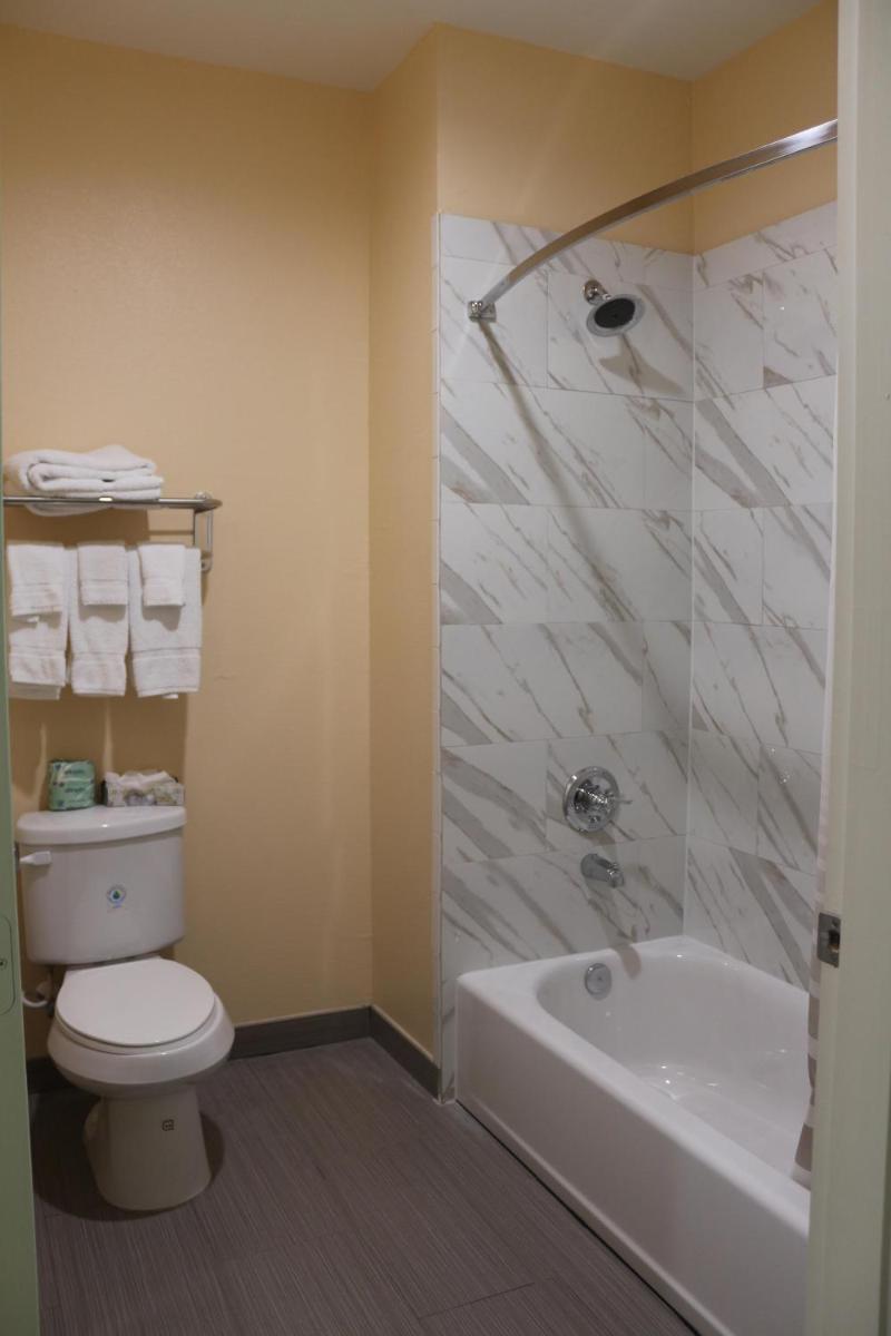 Express Inn and Suites - Housity
