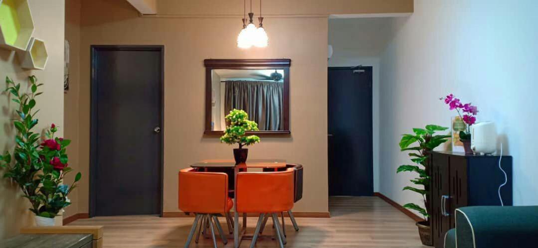 Casa Aldabella Pantai Batu Buruk - Housity
