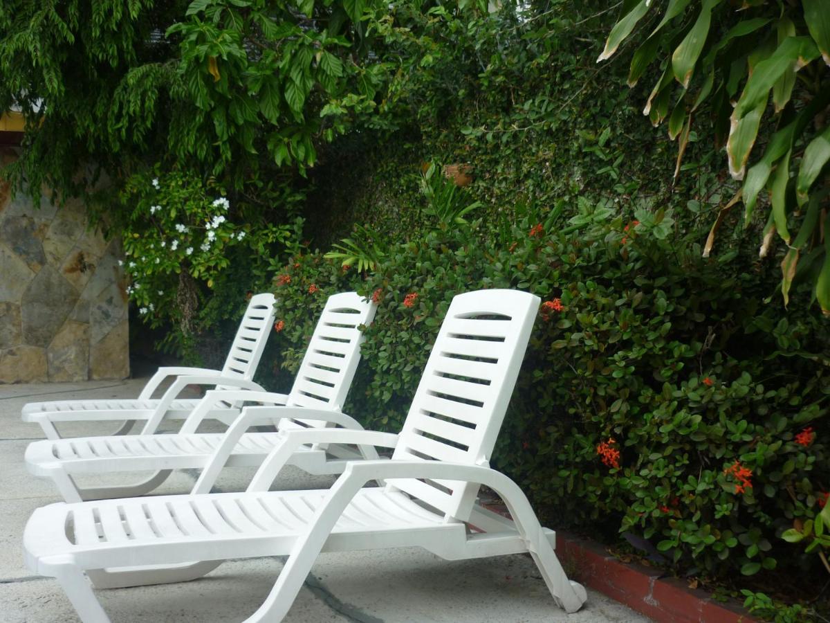 Hostal Cocos Inn - Housity