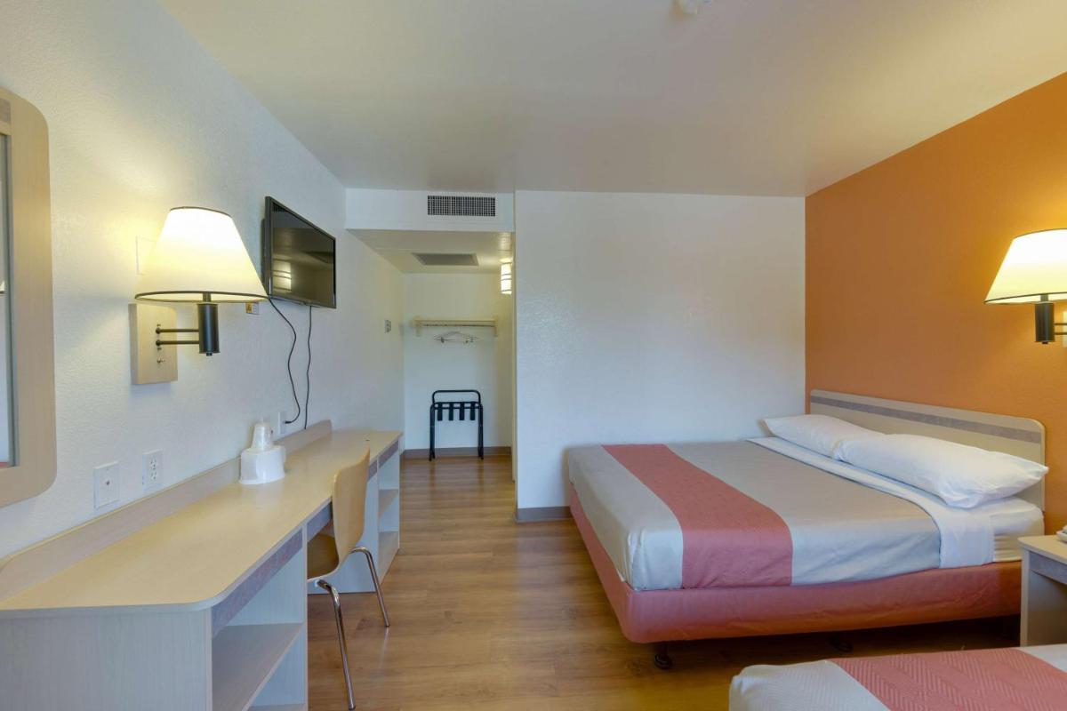 Motel 6 Weed - Mount Shasta - Housity