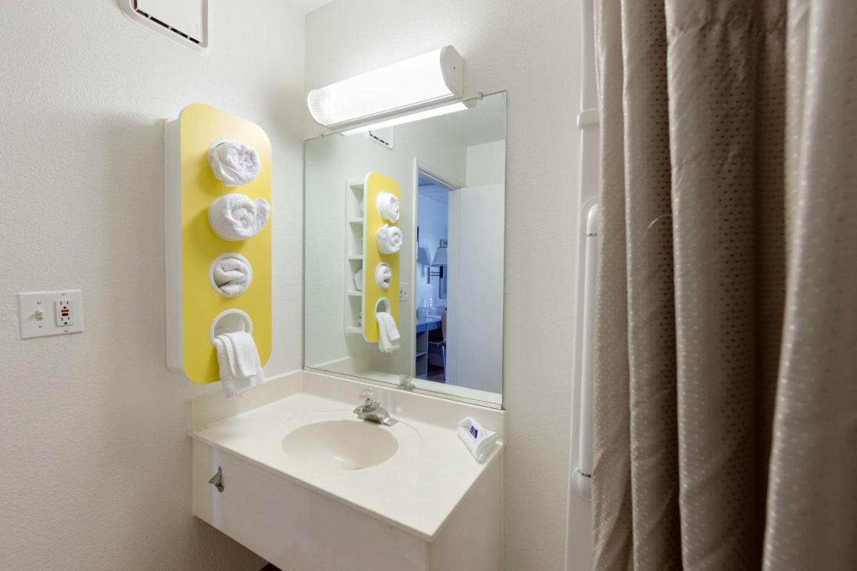 Motel 6 Weed - Mount Shasta - Housity