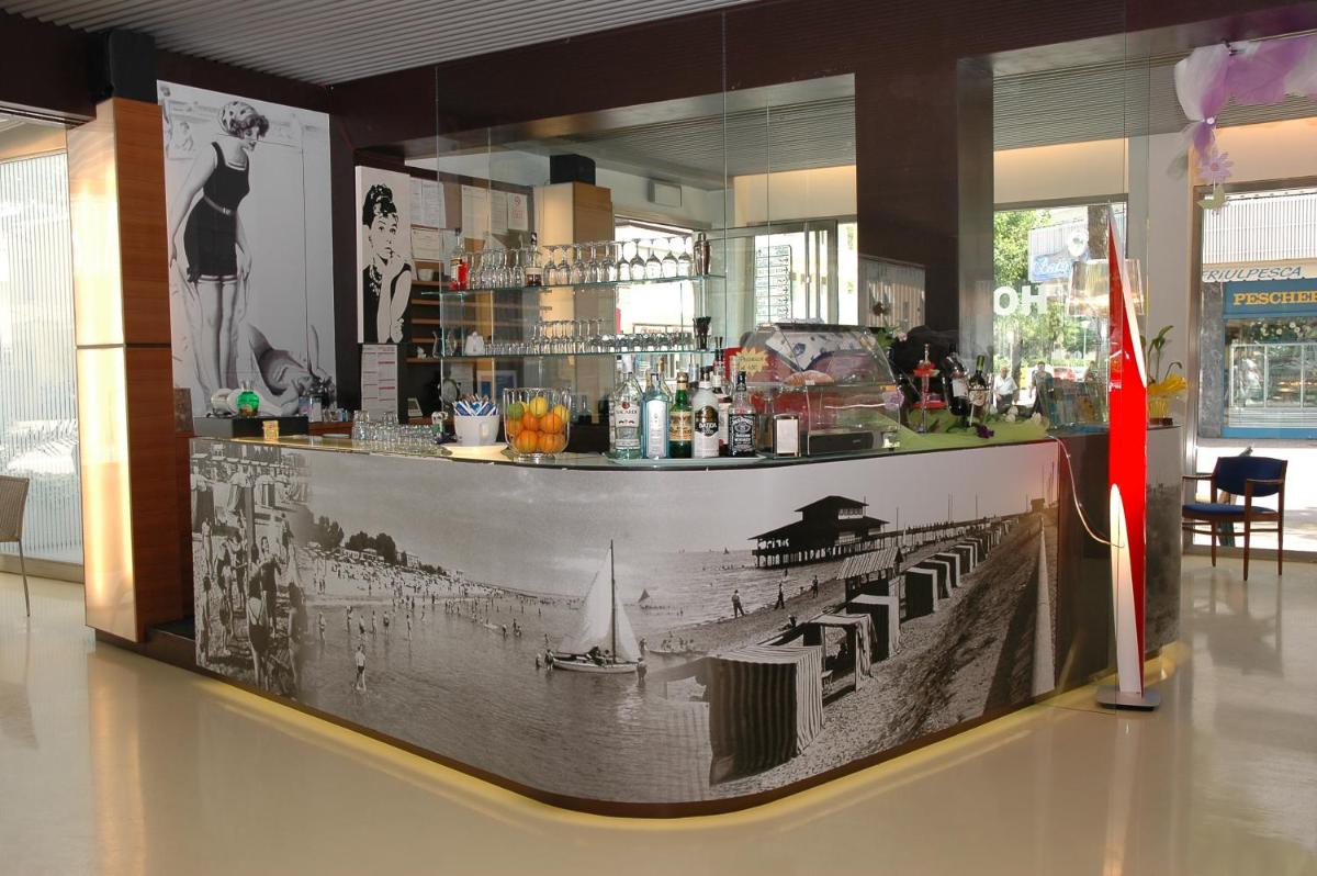 Hotel Elvia - Housity