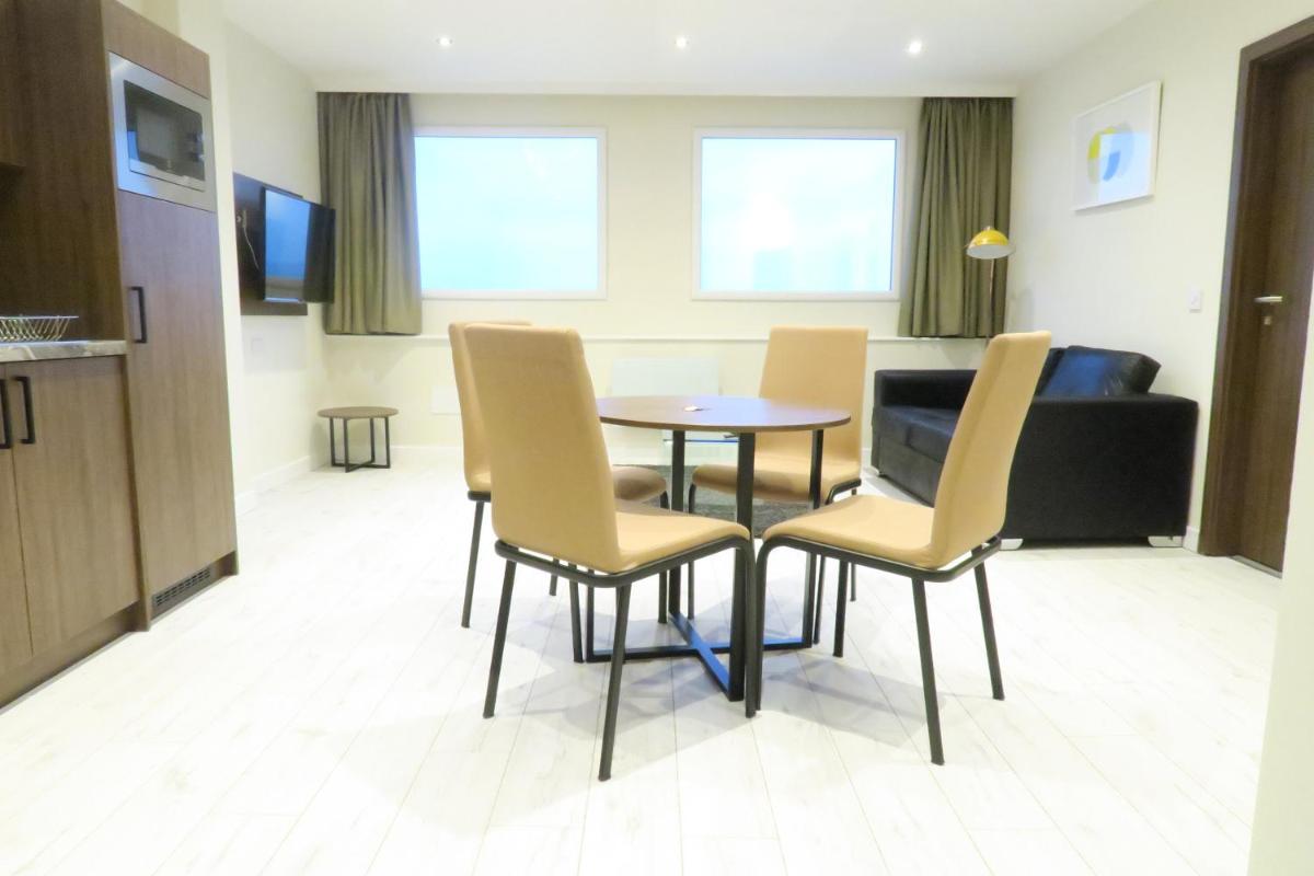 Quay Apartments Clarence House - Housity