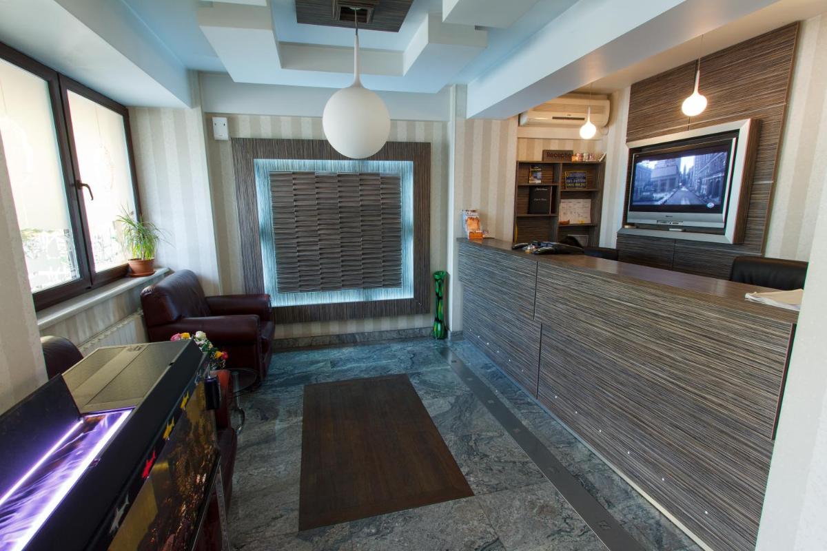 Hotel Anna - Housity
