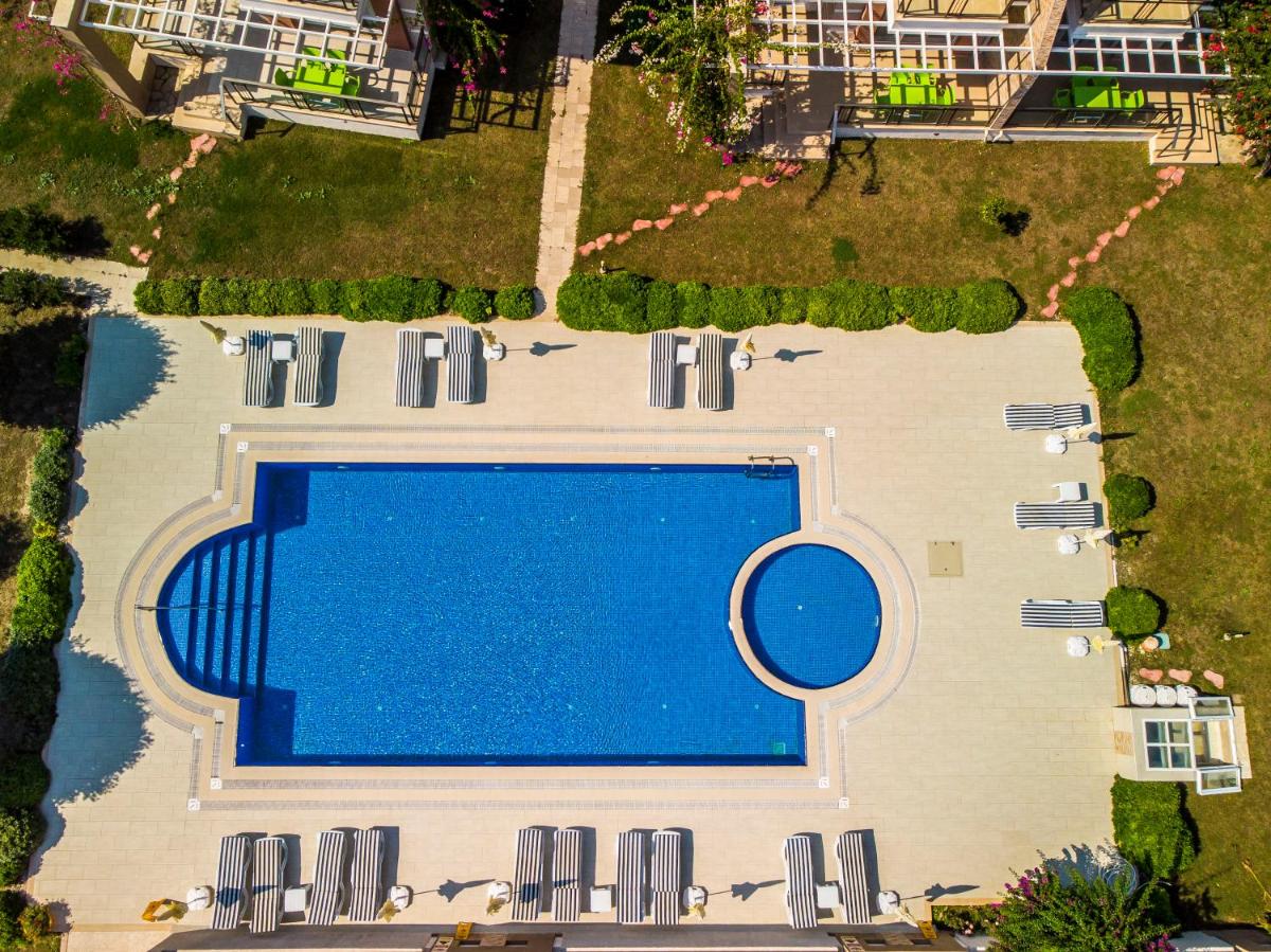 Golden Golf Sar?germe Villalar? - Housity