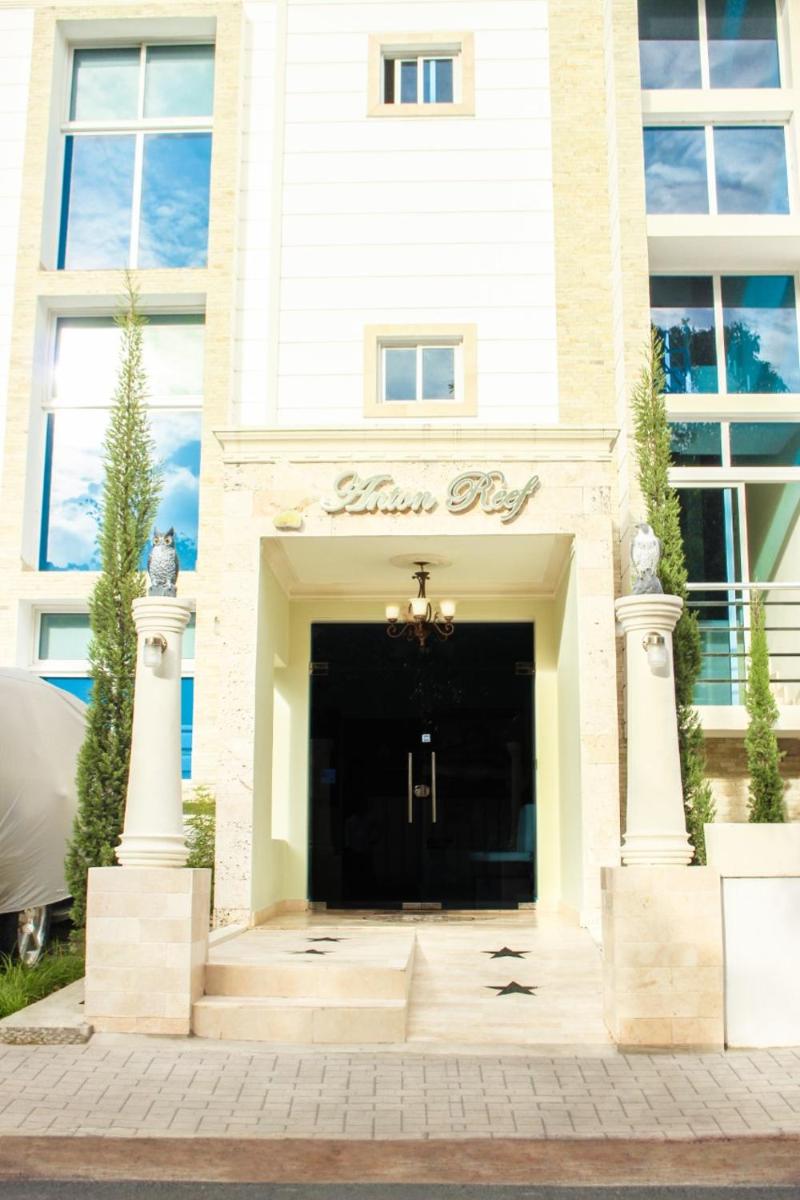Anton Reef - Housity