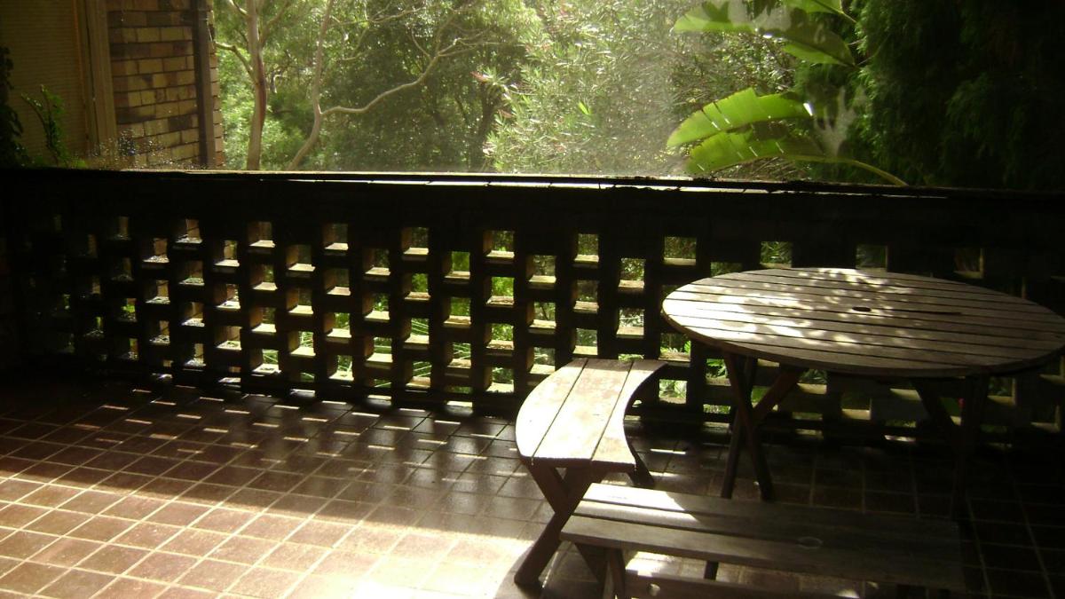 Accommodation Sydney North - Forestville 4 bedroom 2 bathroom Pet Friendly House - Housity