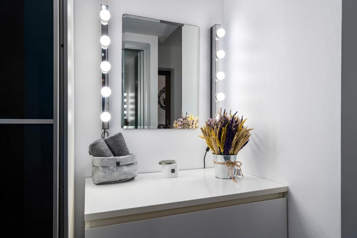 1 bedroom apartment in Replay - Housity