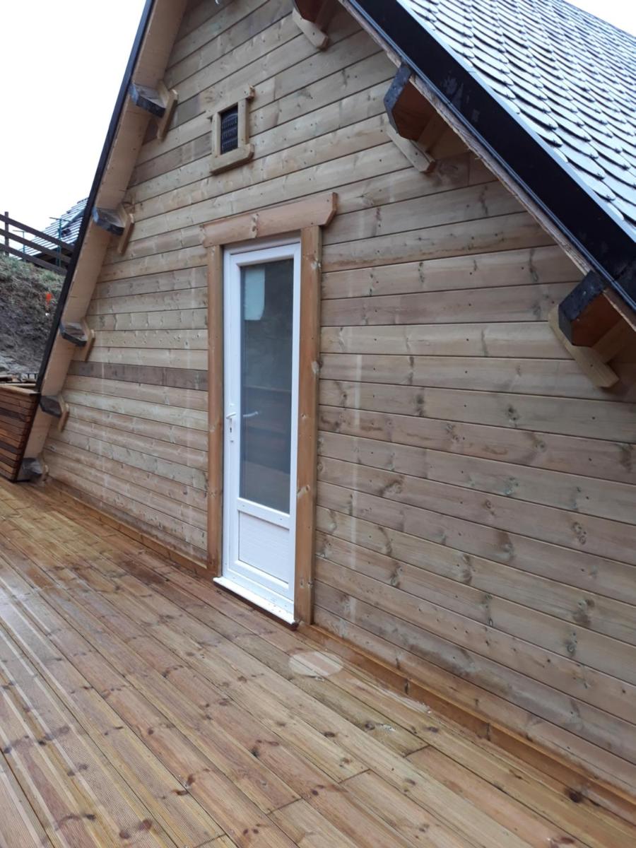 Les Roses Des Bois - Housity