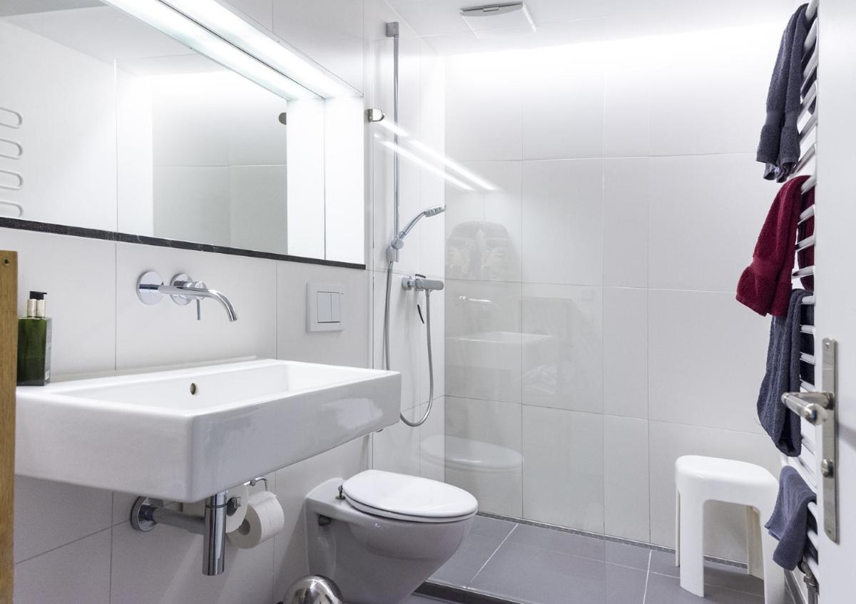seeglueck SONNENSCHEIN uni nahes und See nahes Apartment mit großem Südbalkon und Tiefgaragenstellplatz - Housity