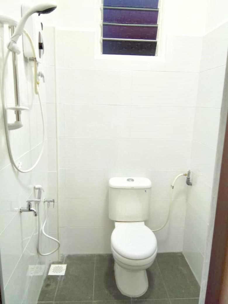 Rumah Tamu Noorhani-Guesthouse Lorong Hj Sarji, Parit Raja - Housity