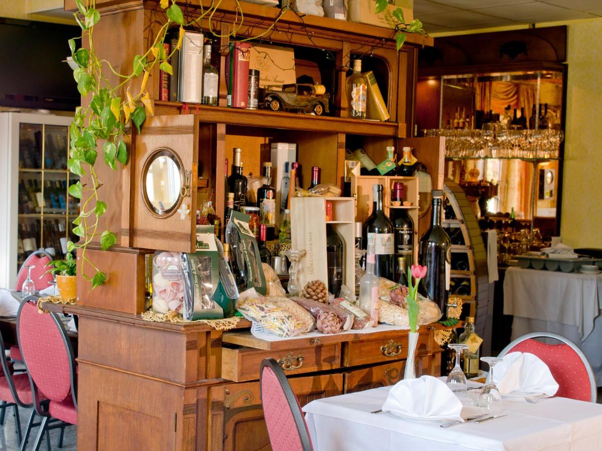 ACHAT Hotel Monheim am Rhein - Housity