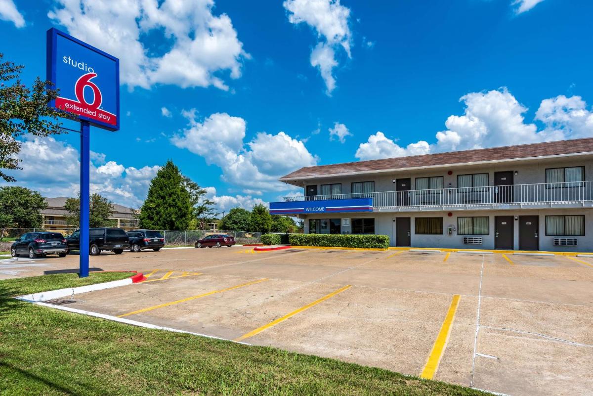 Studio 6-Monroe, LA - Hwy 165 - Housity