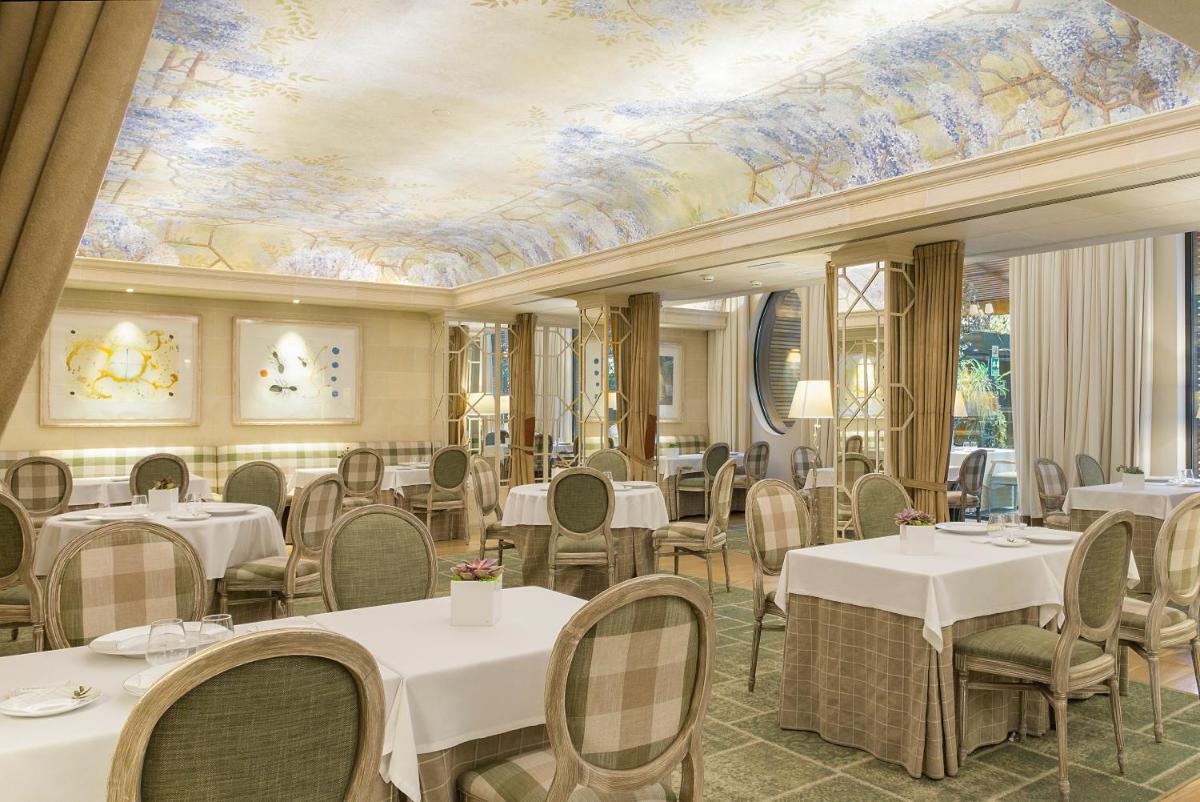 Un restaurante o sitio para comer en Majestic Hotel & Spa Barcelona GL