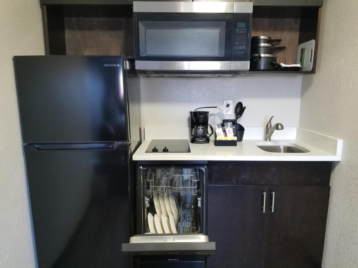 Hotel South Tampa & Suites - Housity