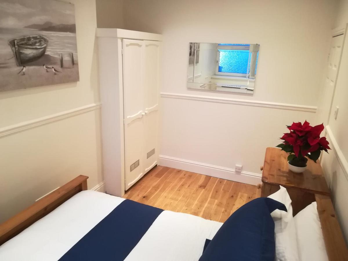 Bright and Airy, 1 Bedroom, Ground Floor Apartment, Uplands, Swansea - Housity