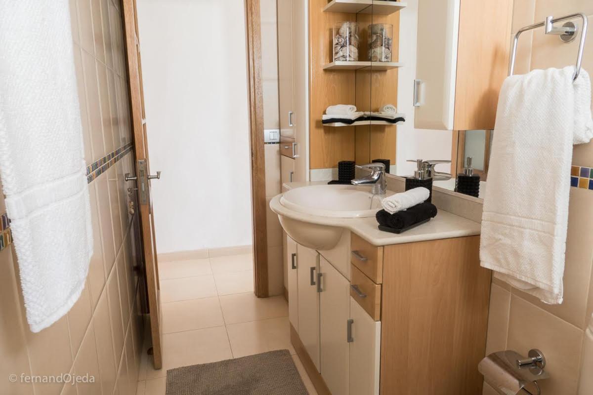 First Line Seaside - Housity