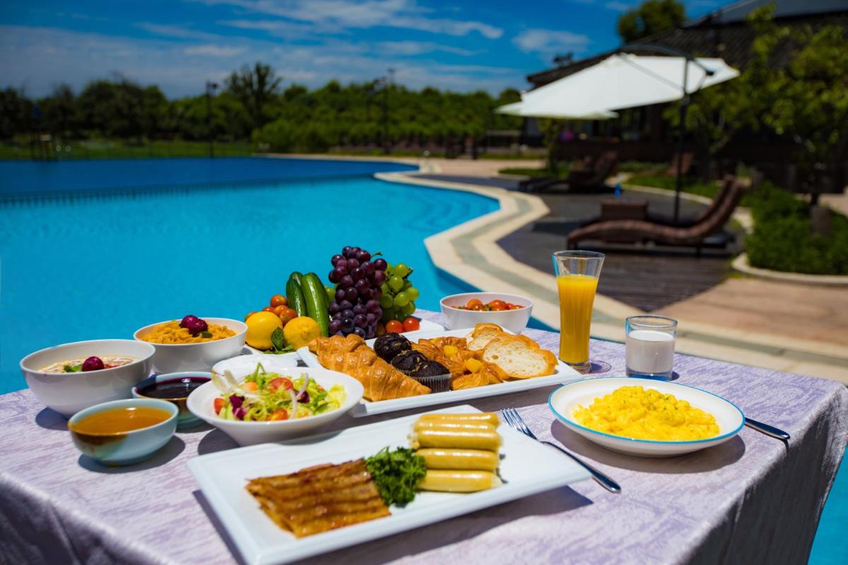 Wuzhen Wu Cun (In Xizha Scenic Area - ticket included) - Housity