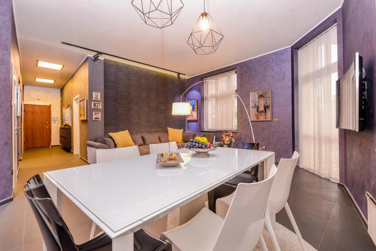 Champs-Élysées Sofia | 2-BDR, 2-BTHR Tsar Simeon Suite - Housity