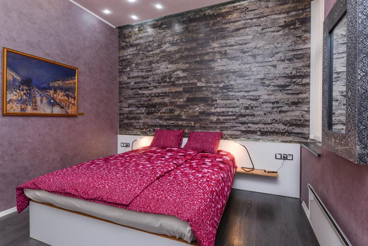 Champs-Élysées Sofia | 2-BDR, 2-BTHR Tsar Simeon Suite - Housity