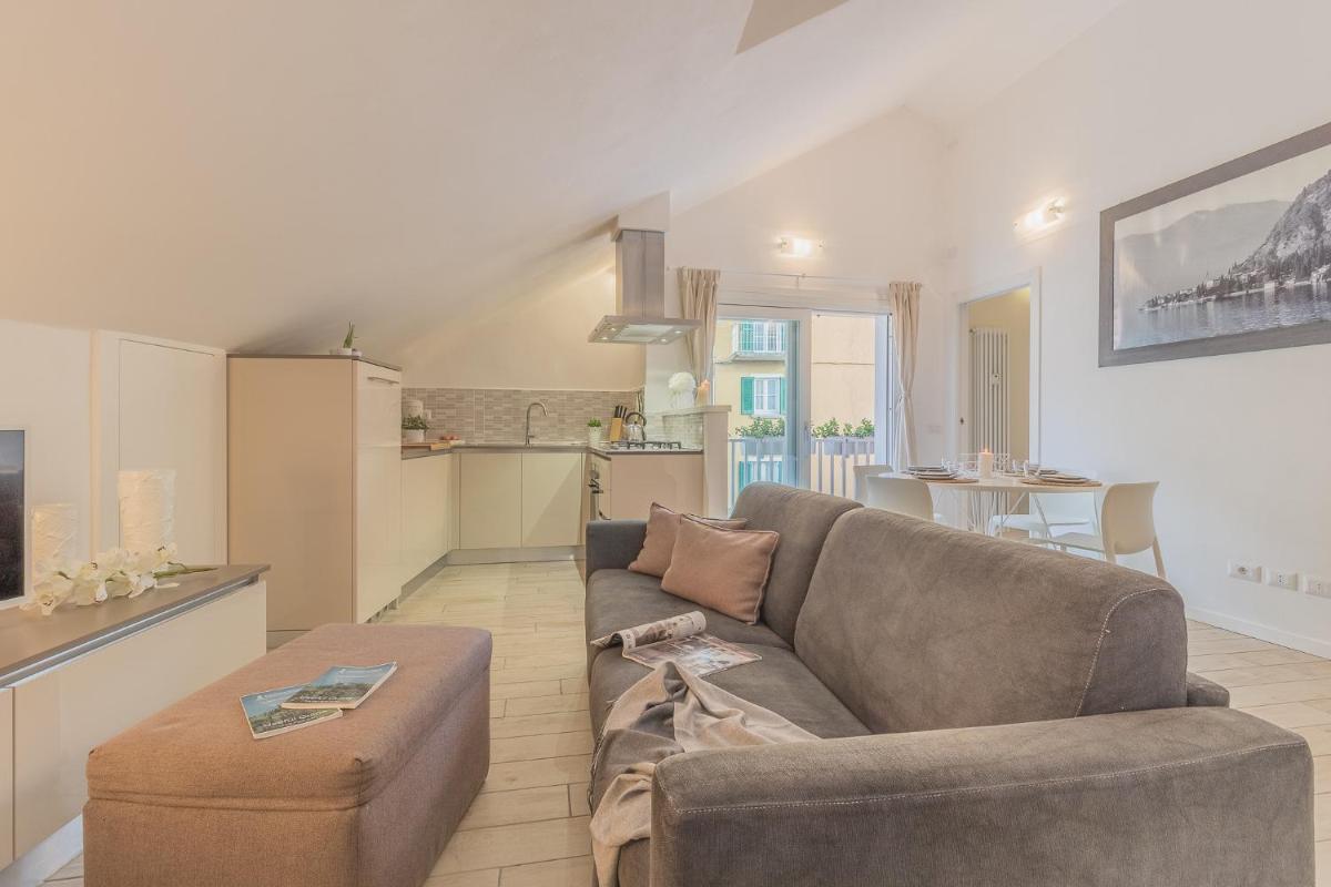 The Sweet Square Flat - Housity