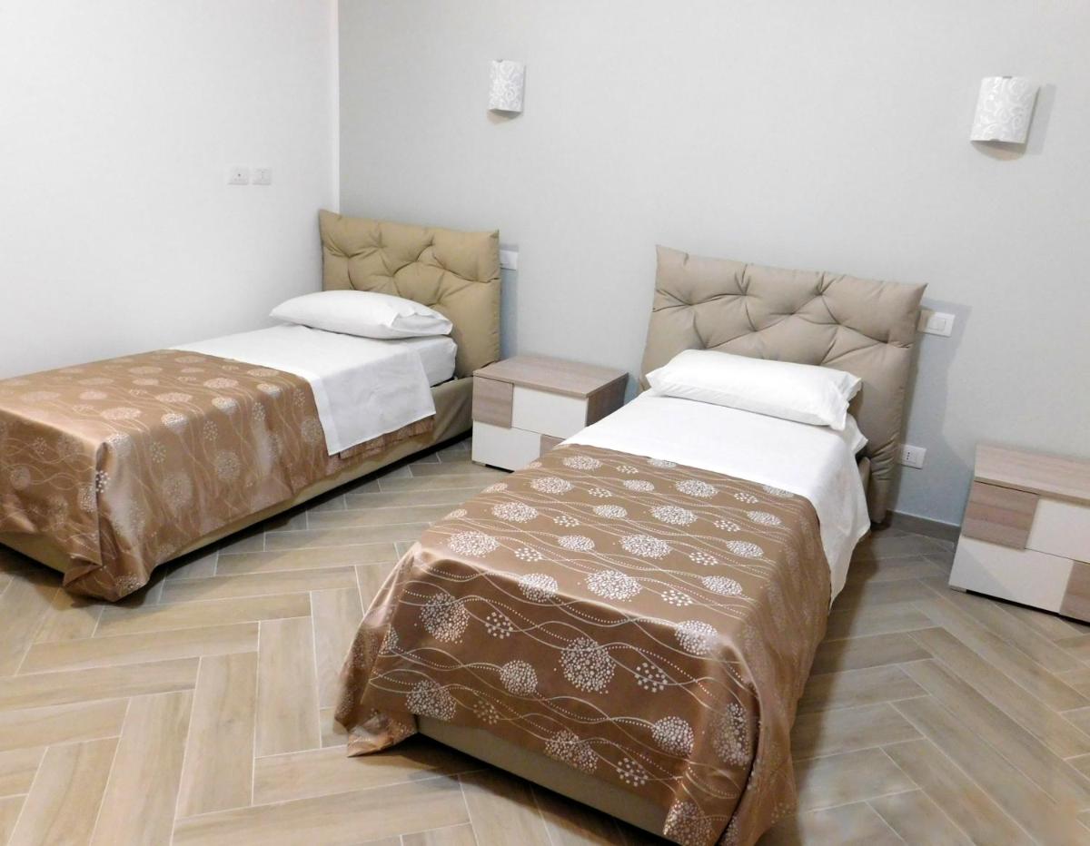 Bed and Breakfast Acrobatic - Housity