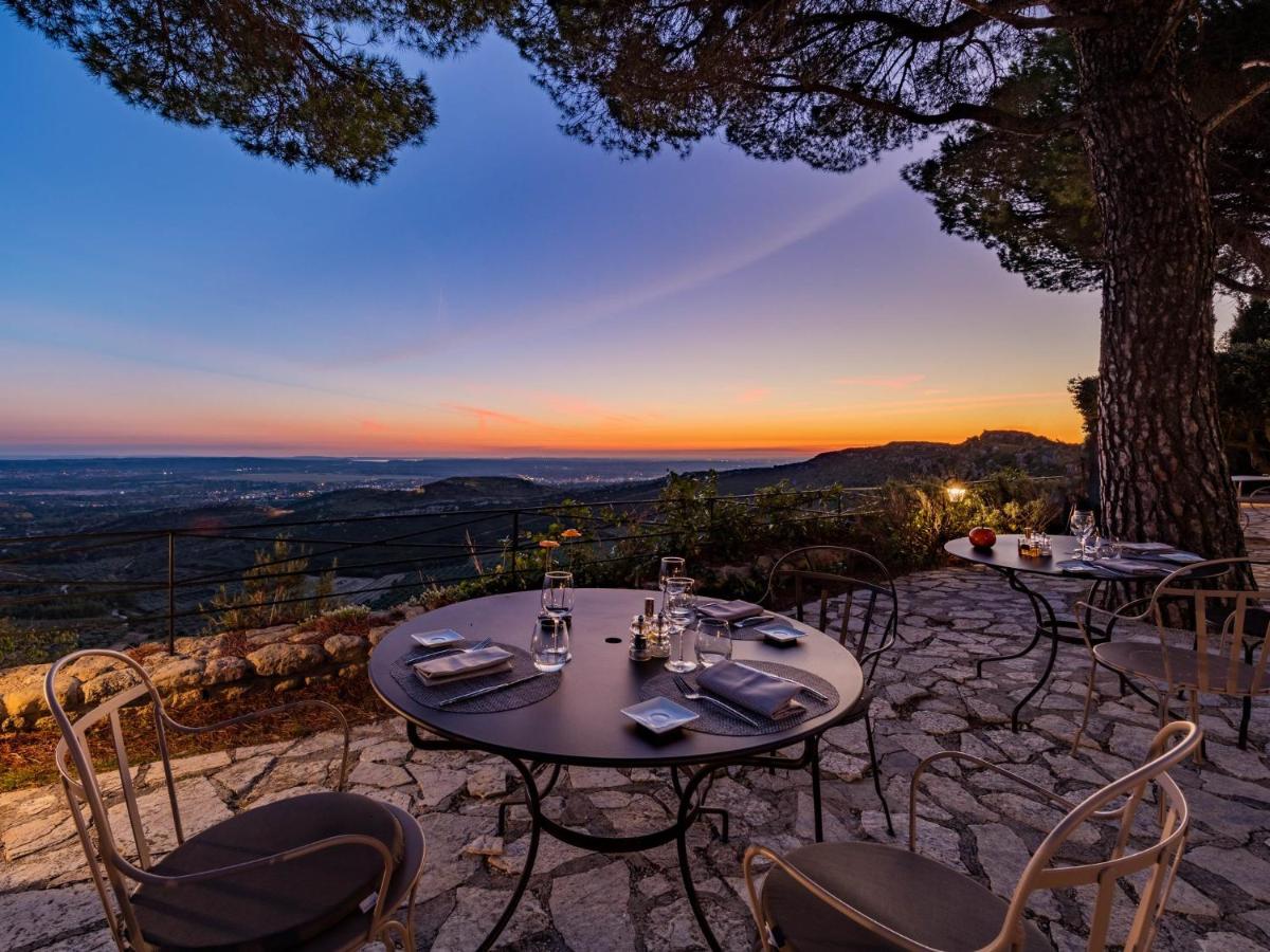 Garrigae Abbaye de Sainte Croix hotel et Table provencale d'elegance - Housity