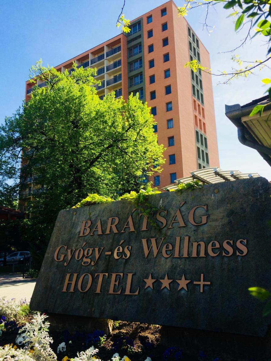 Hotel Barátság - Housity