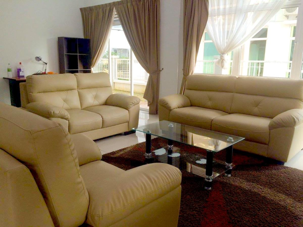 Melaka Homestay Tiara Golf Resort - Housity