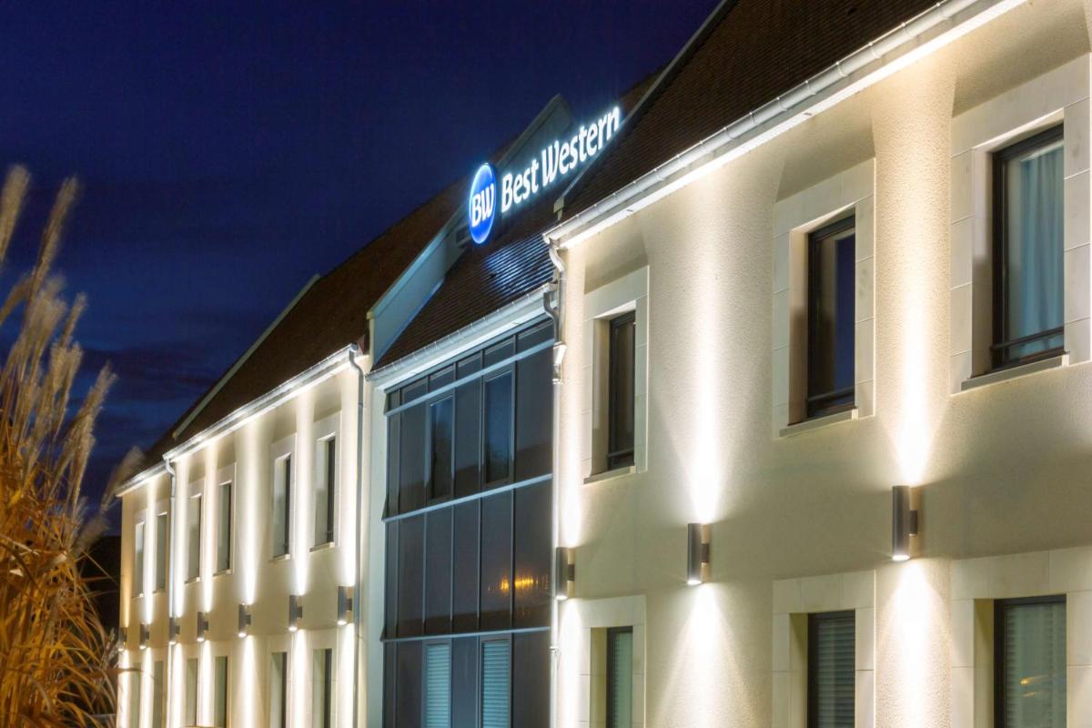 Hotel Best Western La Mare Ô Poissons - Housity