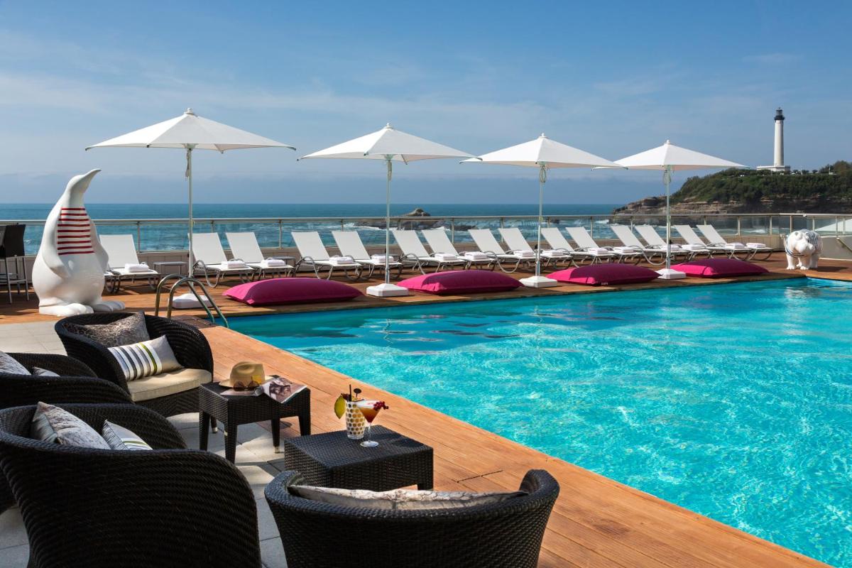 Piscine de l'établissement Sofitel Biarritz Le Miramar Thalassa ou située à proximité